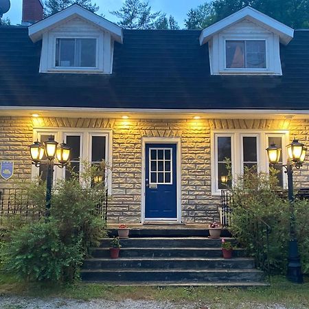 Auberge De Mon Petit Chum B&B Wakefield Eksteriør billede