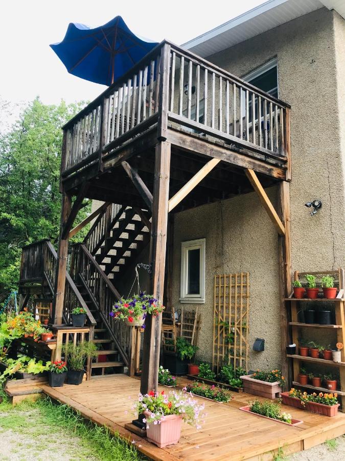 Auberge De Mon Petit Chum B&B Wakefield Eksteriør billede