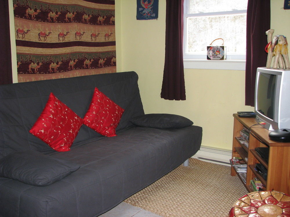 Auberge De Mon Petit Chum B&B Wakefield Eksteriør billede